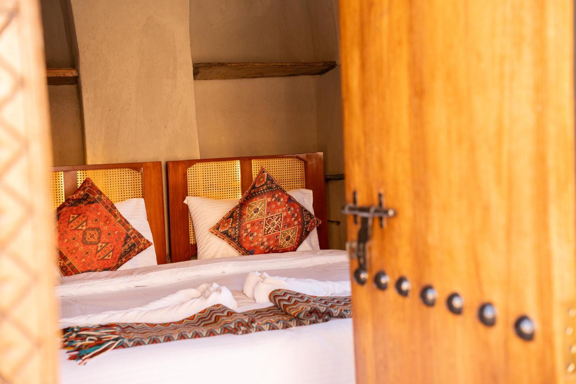 Nomad Inn Nizwa Exterior photo